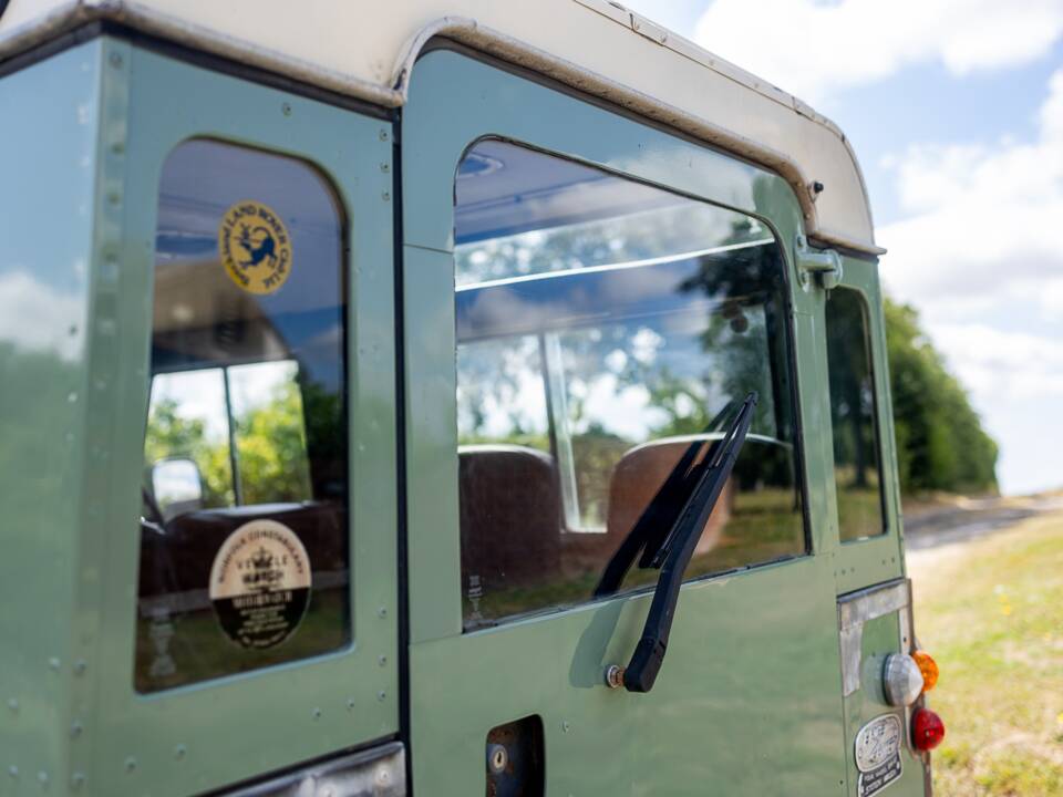 Image 27/50 of Land Rover 88 (1978)