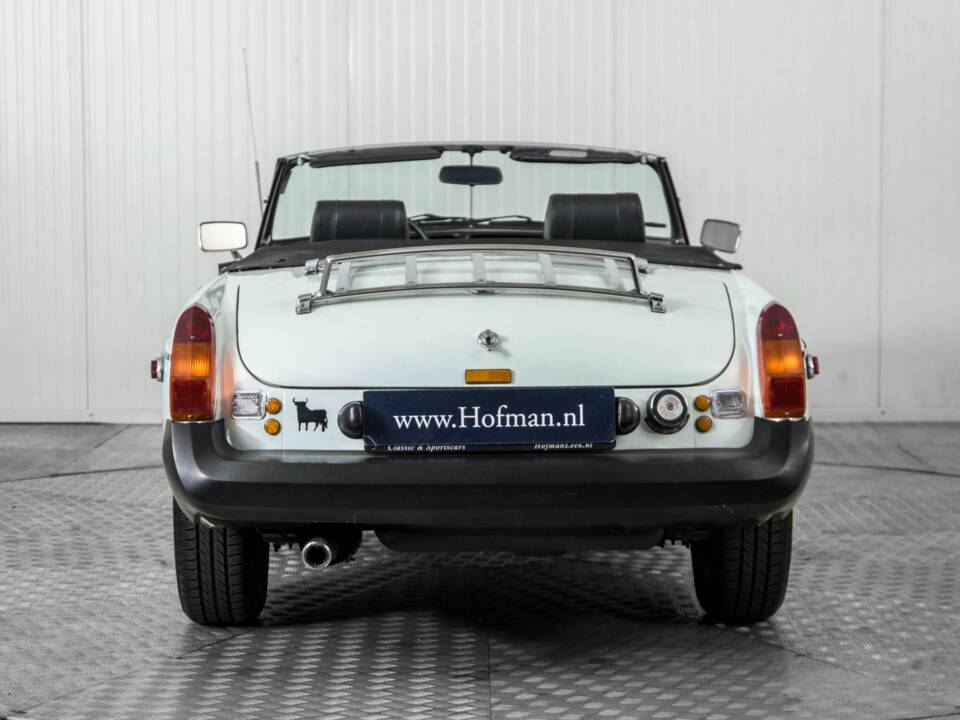 Bild 13/50 von MG MGB (1977)