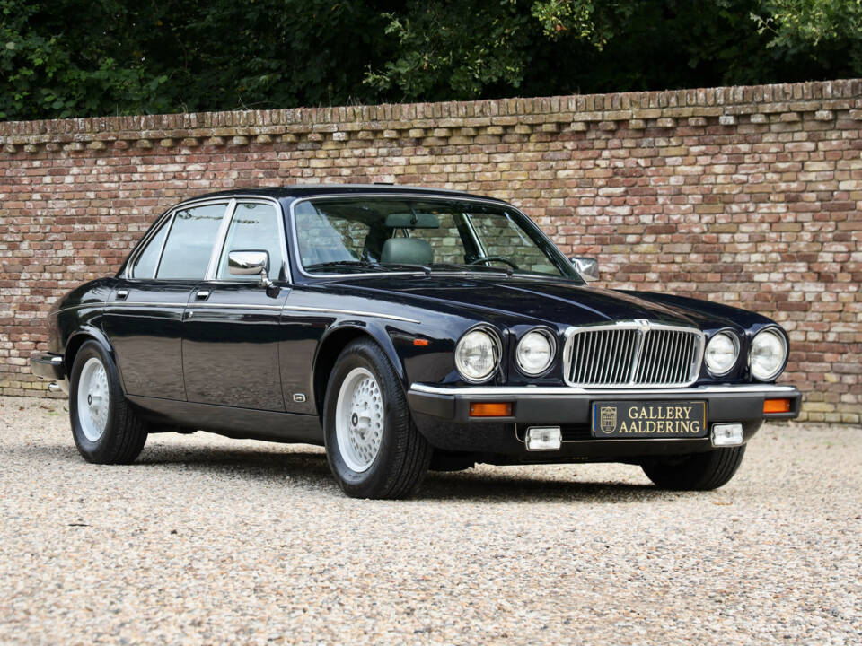 Imagen 7/50 de Jaguar XJ 12 (1985)