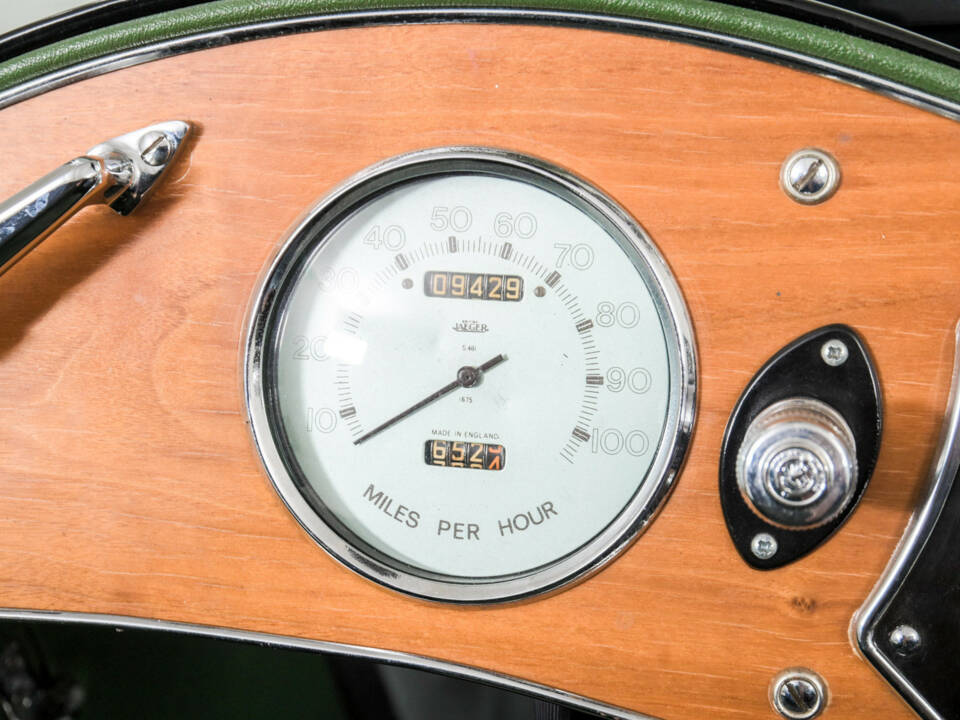 Image 20/50 of MG TC (1947)