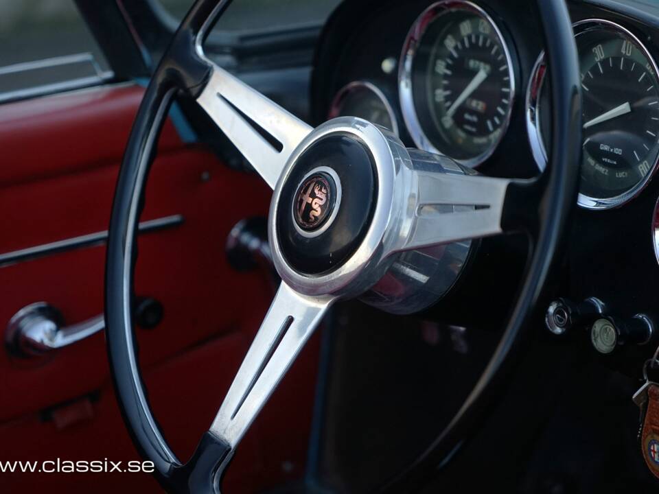 Image 15/18 of Alfa Romeo 2000 Spider (1959)