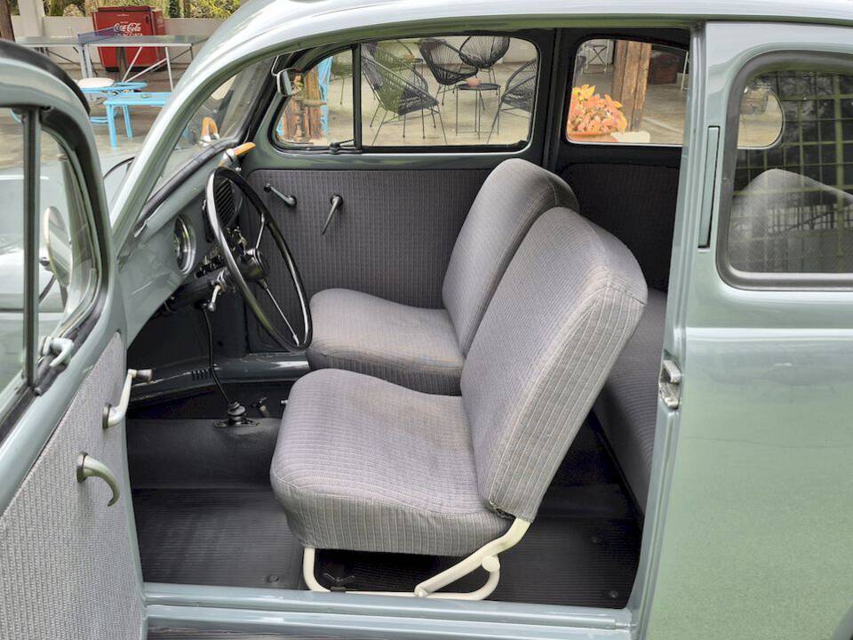 Image 24/52 of Volkswagen Beetle 1200 Standard "Oval" (1957)