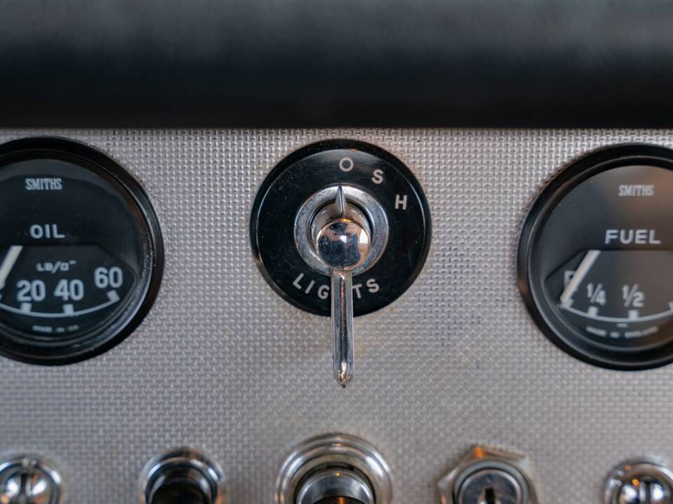 Immagine 25/38 di Jaguar E-Type 3.8 (1962)