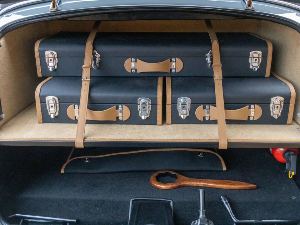 Image 30/50 of Mercedes-Benz 170 S Cabriolet B (1950)