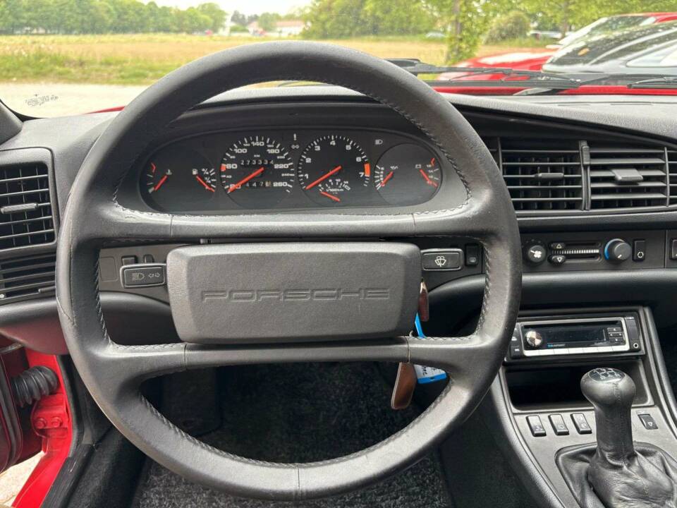 Image 13/24 de Porsche 944 (1986)