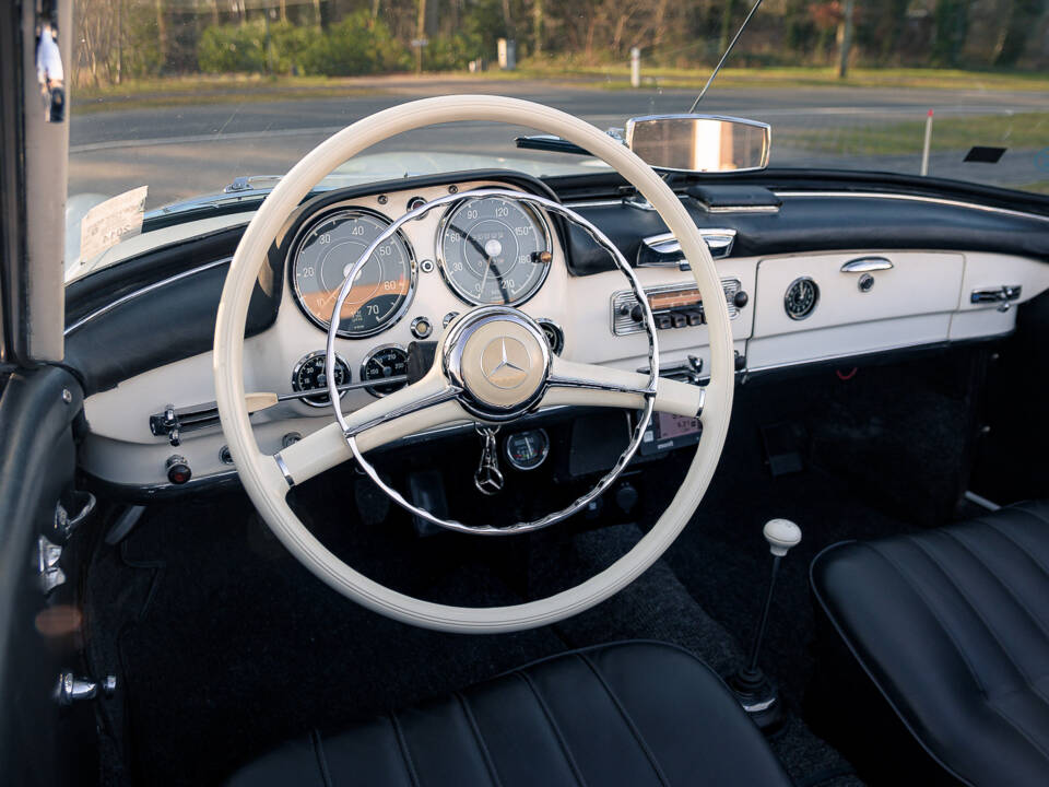 Image 26/42 de Mercedes-Benz 190 SL (1961)