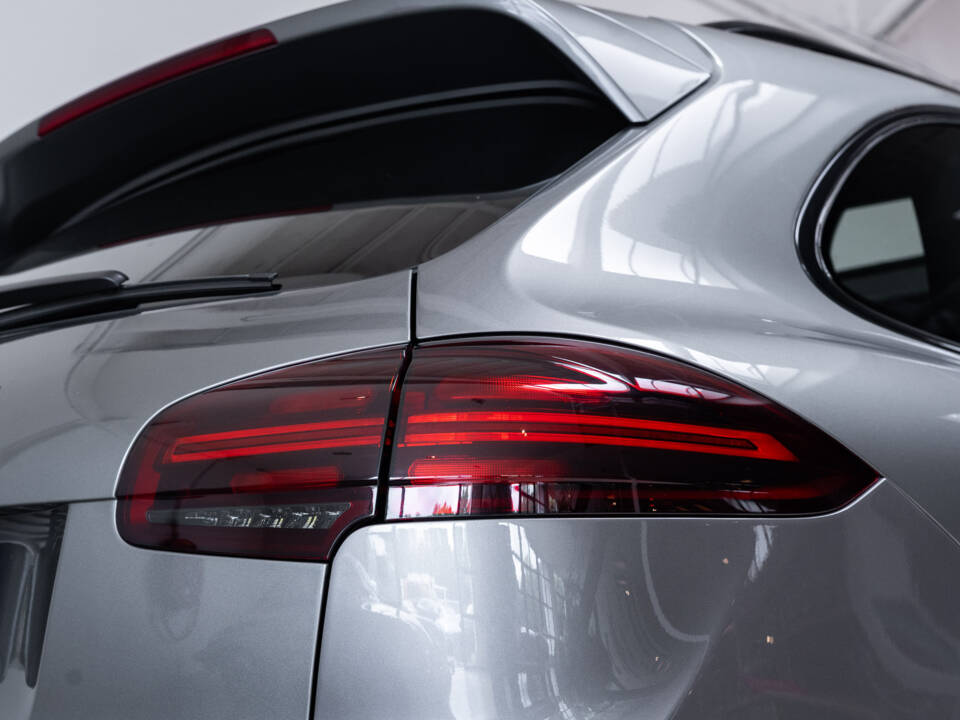 Bild 36/39 von Porsche Cayenne GTS (2016)