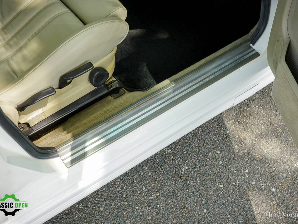 Image 13/51 of BMW M 535i (1985)
