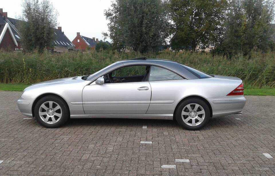 Image 3/8 of Mercedes-Benz CL 600 (2001)