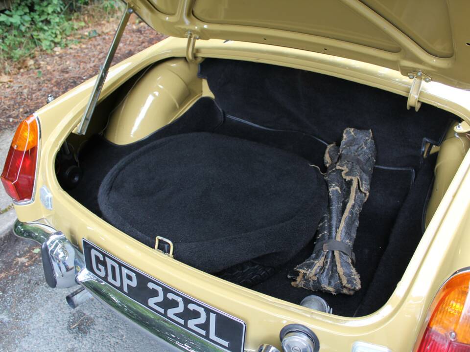 Immagine 16/16 di MG MGB (1972)