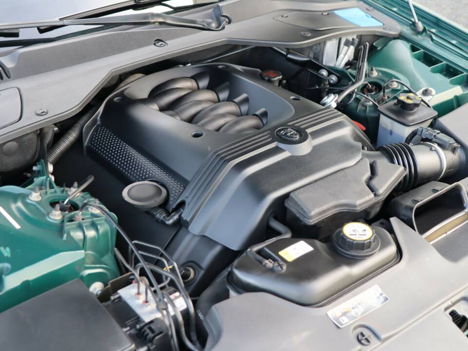 Imagen 50/50 de Jaguar XJ 8 4.2 (2006)