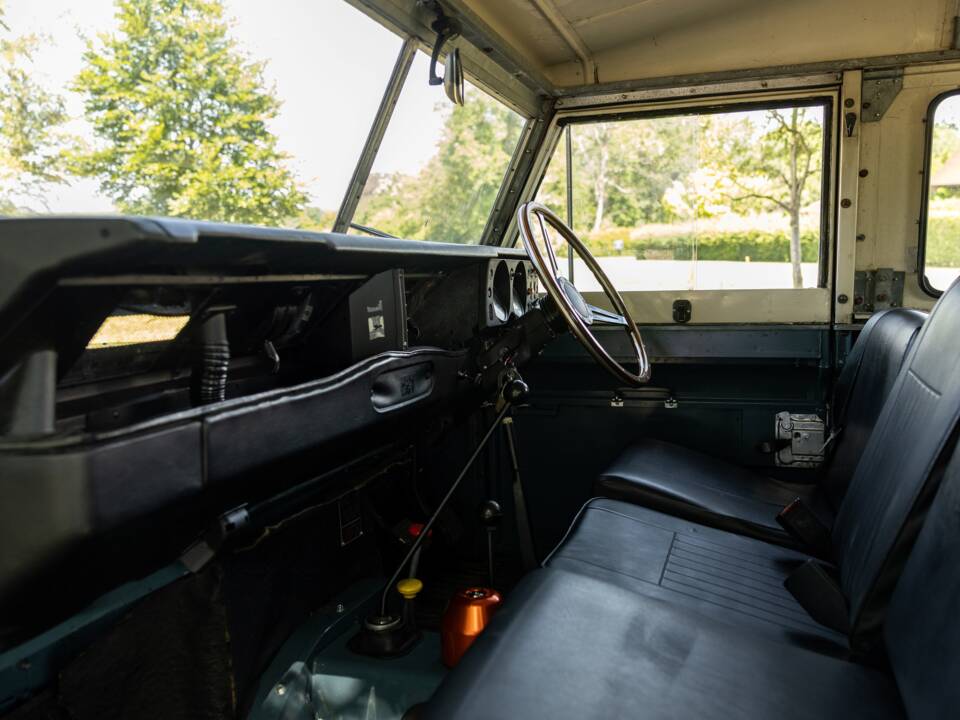 Bild 4/50 von Land Rover 88 (1980)