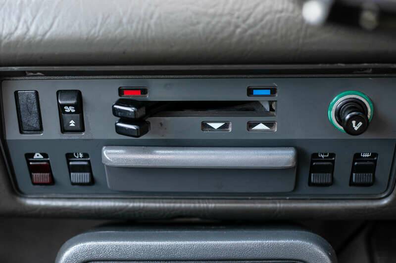 Image 32/50 of Ford Fiesta XR2 (1982)