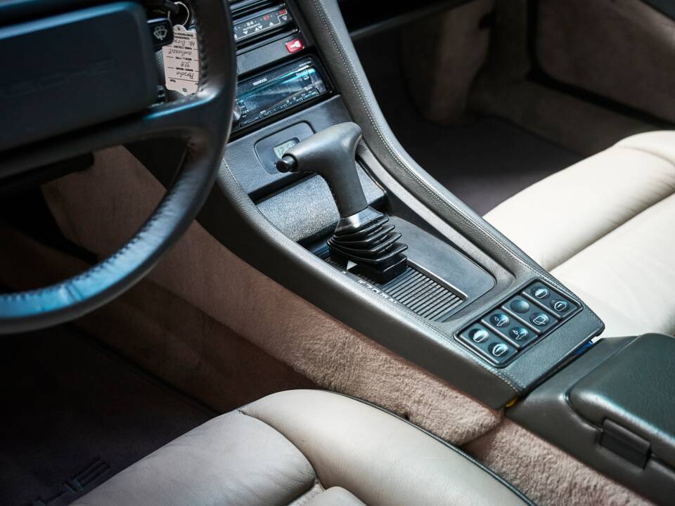 Afbeelding 18/42 van Porsche 928 S4 (1989)