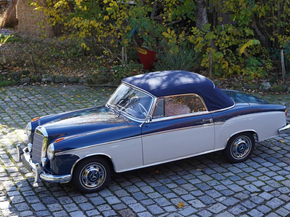 Bild 1/14 von Mercedes-Benz 220 S Cabriolet (1959)
