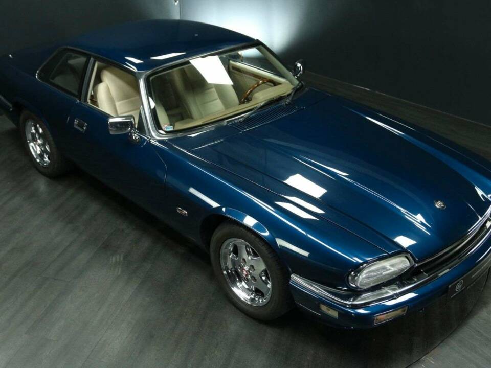 Image 40/49 de Jaguar XJS 4.0 (1995)