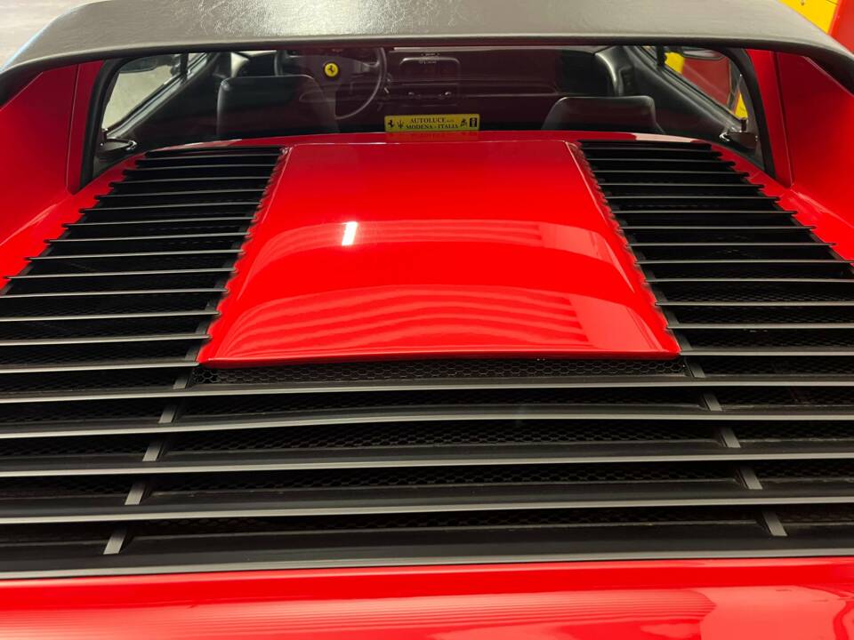 Image 19/22 of Ferrari 328 GTB (1986)