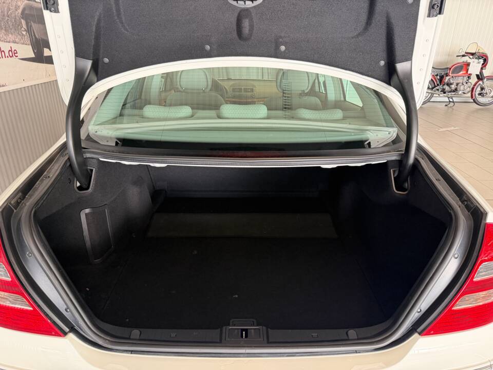 Image 13/14 of Mercedes-Benz E 200 Kompressor (2006)