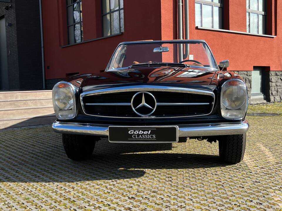 Imagen 2/29 de Mercedes-Benz 230 SL (1965)