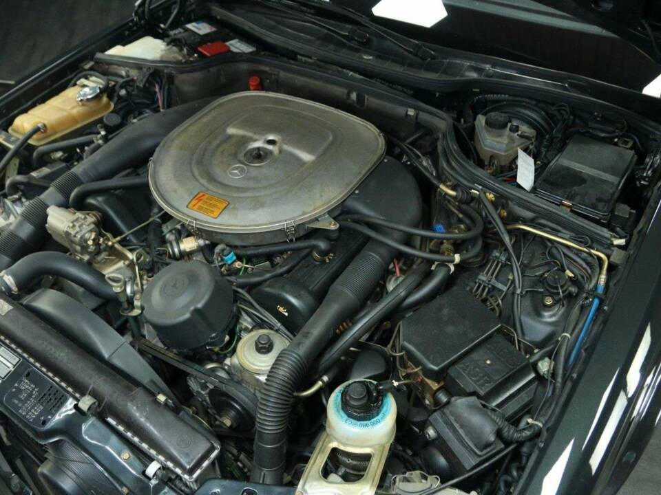 Immagine 41/50 di Mercedes-Benz 560 SEC (1990)
