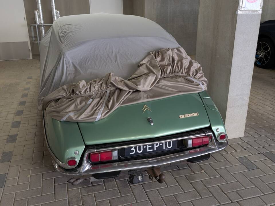 Image 6/25 of Citroën DS 23 Pallas (1975)