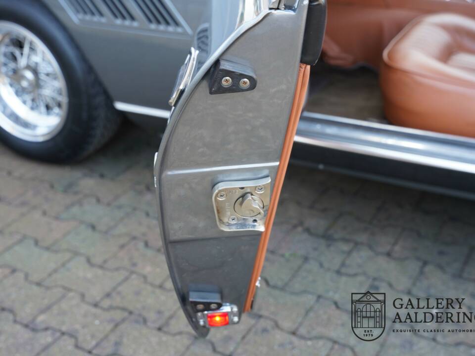 Imagen 40/50 de Ferrari 330 GT 2+2 (1965)