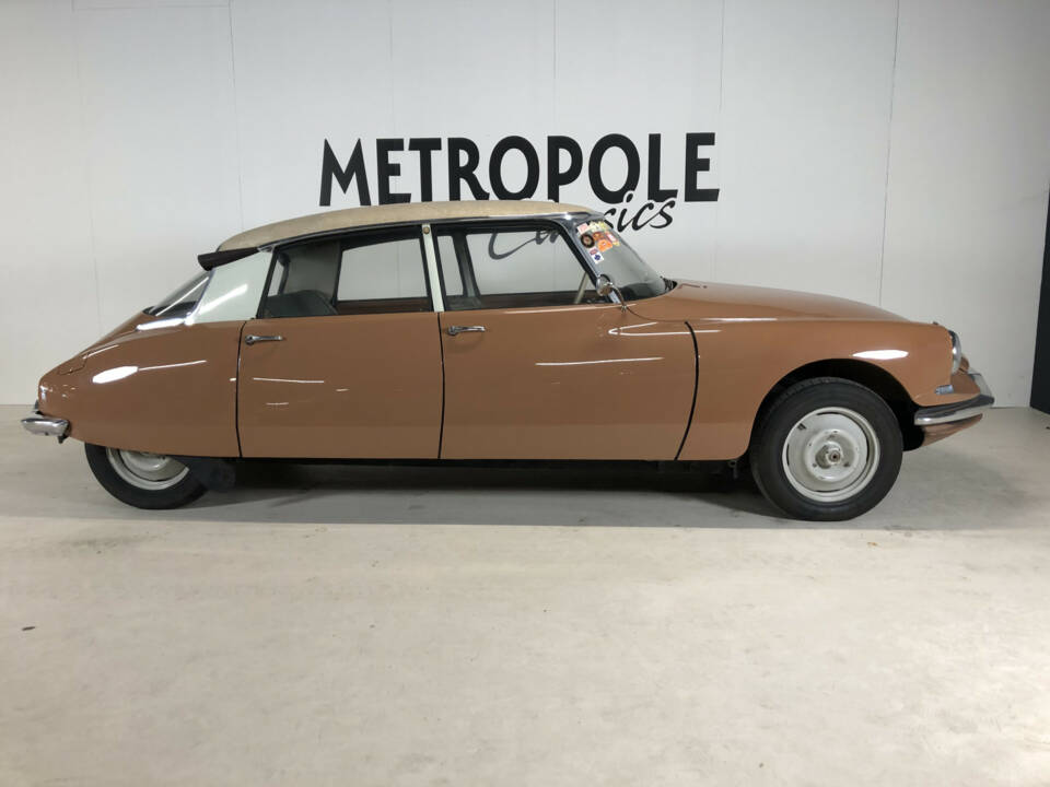 Image 4/35 of Citroën ID 19 (1957)