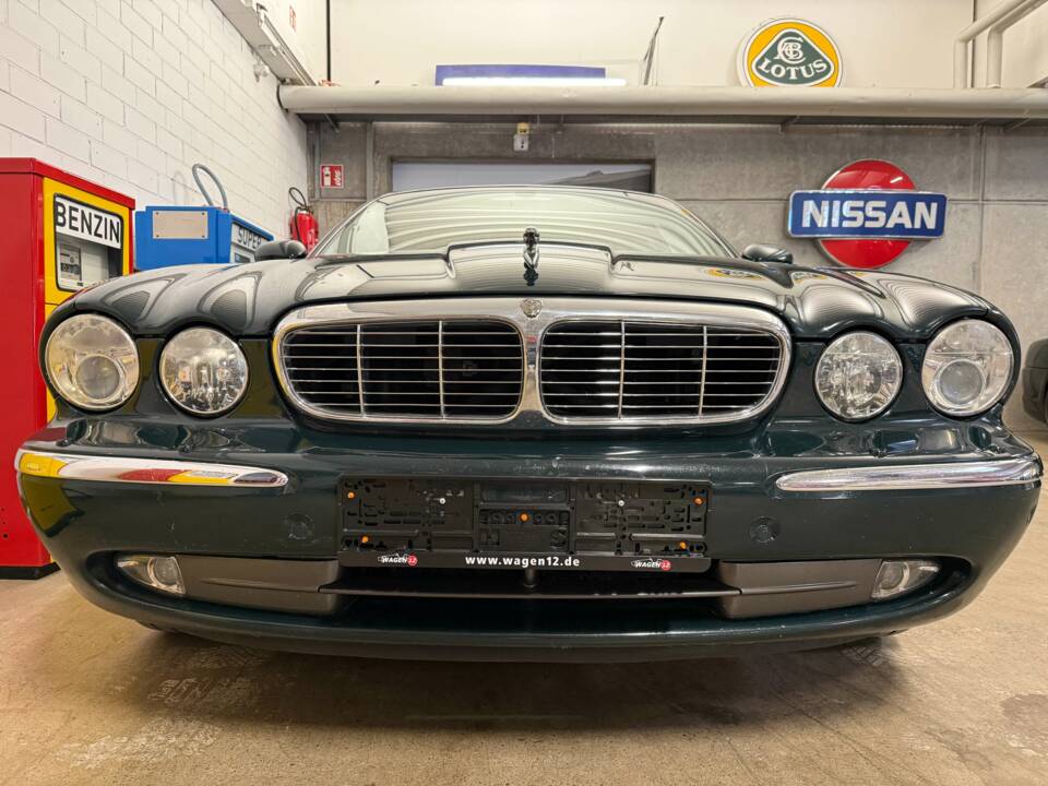 Bild 3/16 von Jaguar XJ 8 4.2 (2003)