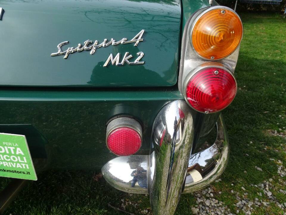 Image 32/49 of Triumph Spitfire Mk II (1965)