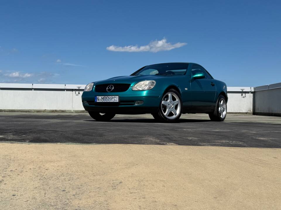 Image 3/17 de Mercedes-Benz SLK 230 Kompressor (1997)