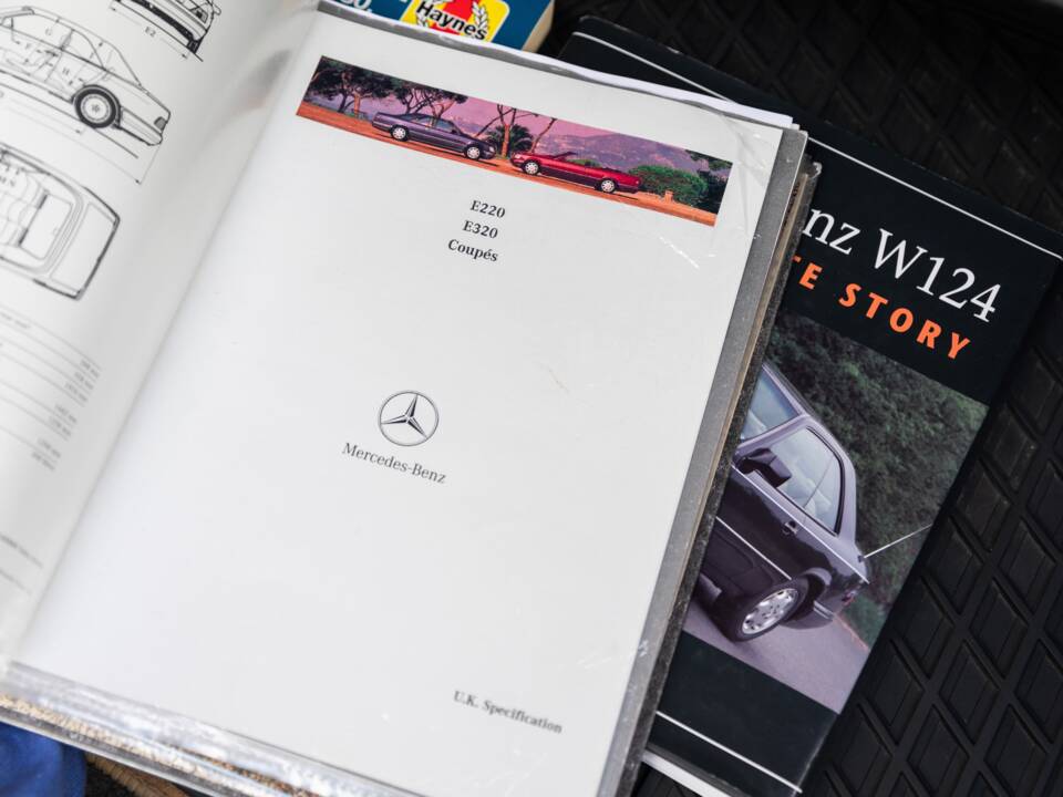 Bild 7/33 von Mercedes-Benz E 220 (1994)