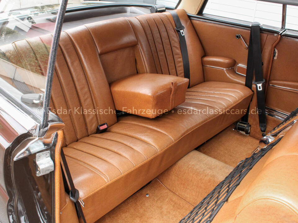 Image 20/35 of Mercedes-Benz 280 SE 3,5 (1970)