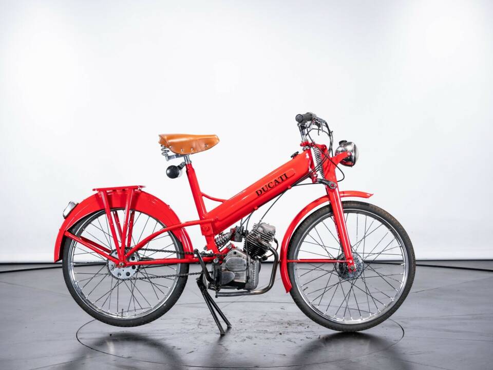 Image 4/50 de Ducati Cucciolo (1953)