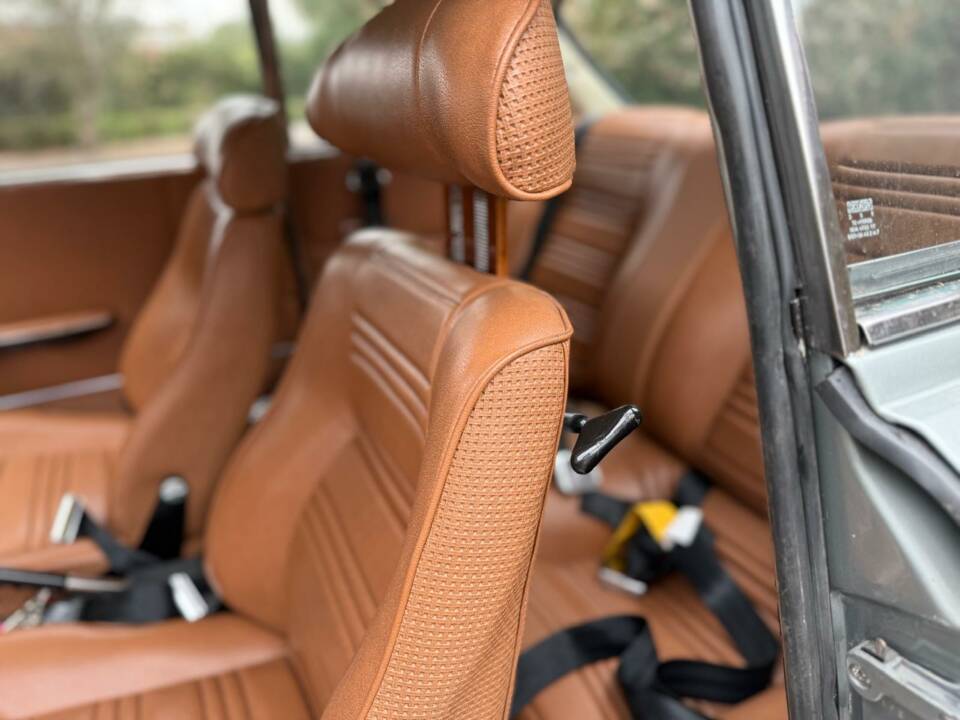Image 11/53 of Alfa Romeo 1750 GT Veloce (1971)