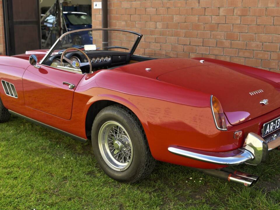 Bild 10/50 von Ferrari 250 GTE (1962)