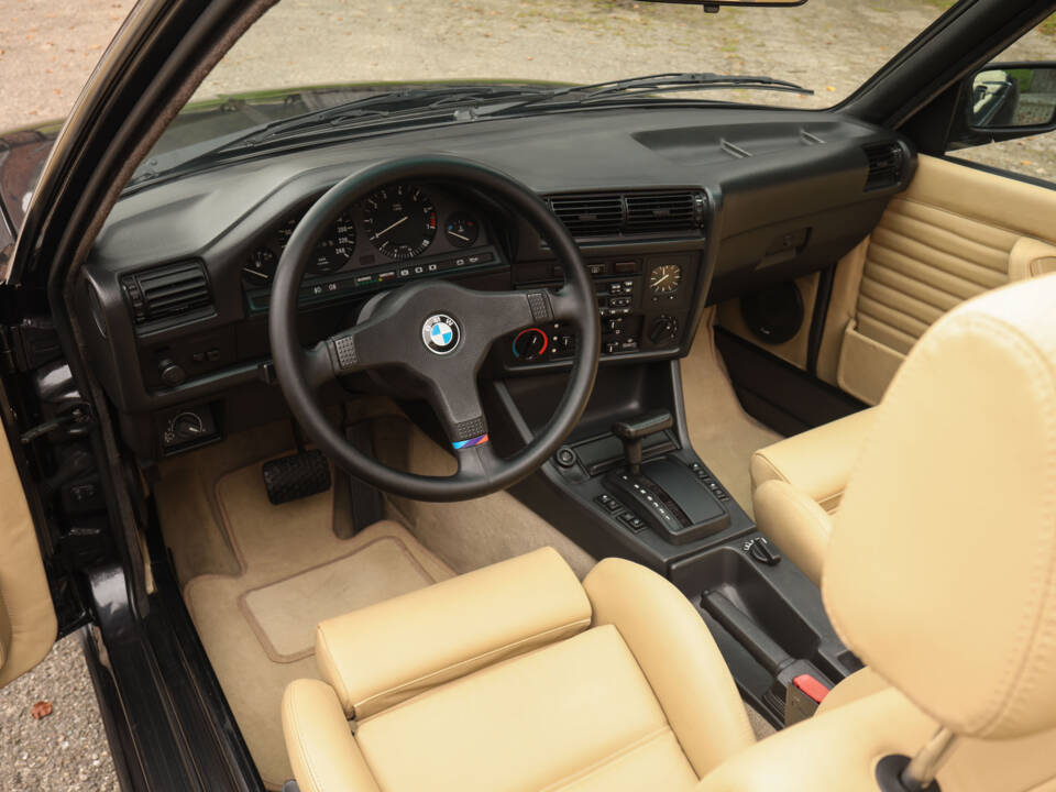 Image 15/71 of BMW 325i (1986)