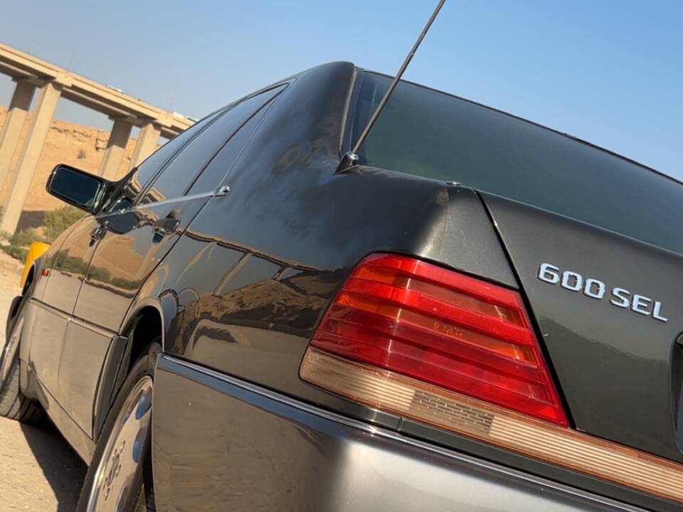 Image 36/80 de Mercedes-Benz 600 SEL (1993)