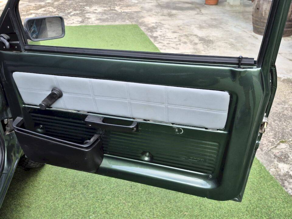 Bild 28/37 von FIAT Panda 4x4 1,0 (1989)