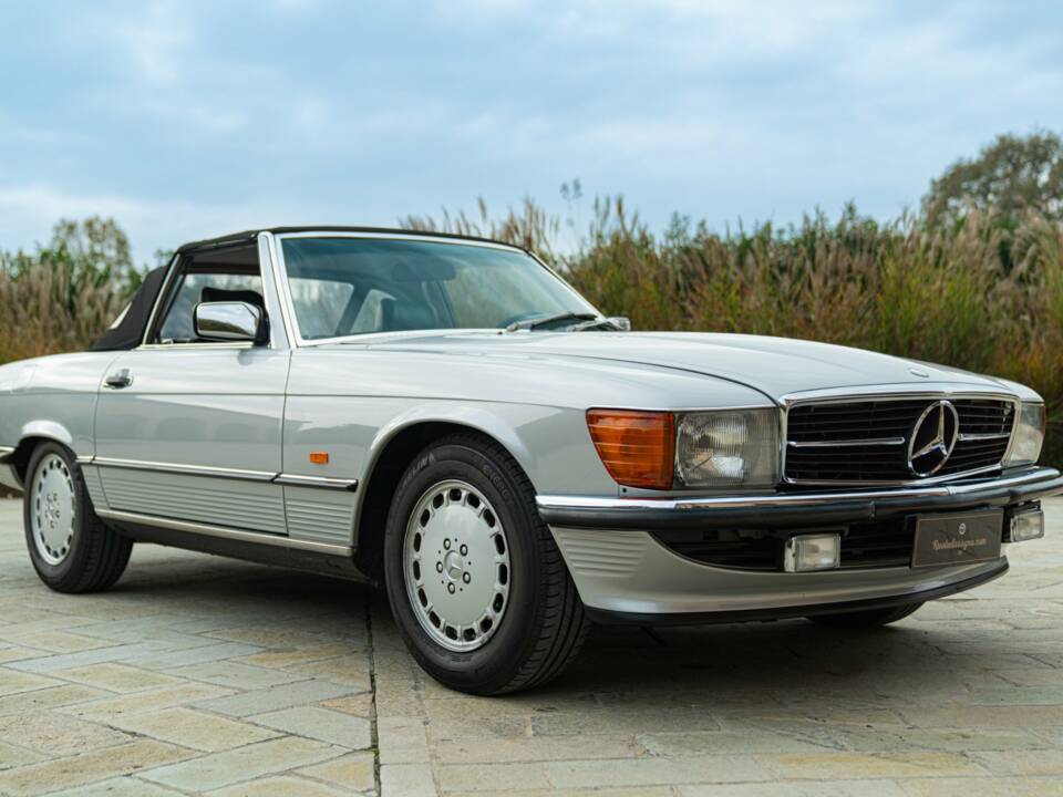 Image 10/50 of Mercedes-Benz 300 SL (1988)