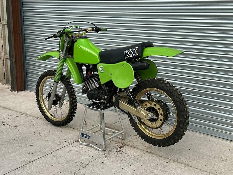 Image 6/15 of Kawasaki KX 125 (1981)