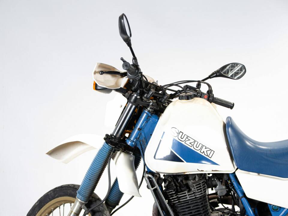 Image 32/50 of Suzuki DR 600 S (1986)