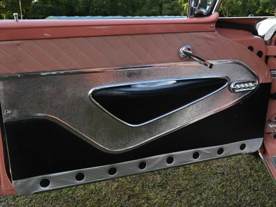 Bild 46/50 von Ford Fairlane 500 Skyliner (1959)