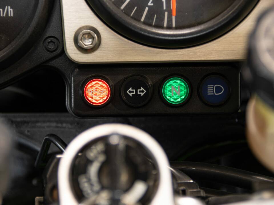 Immagine 49/50 di Kawasaki Ninja 750 ZX-7R (1999)