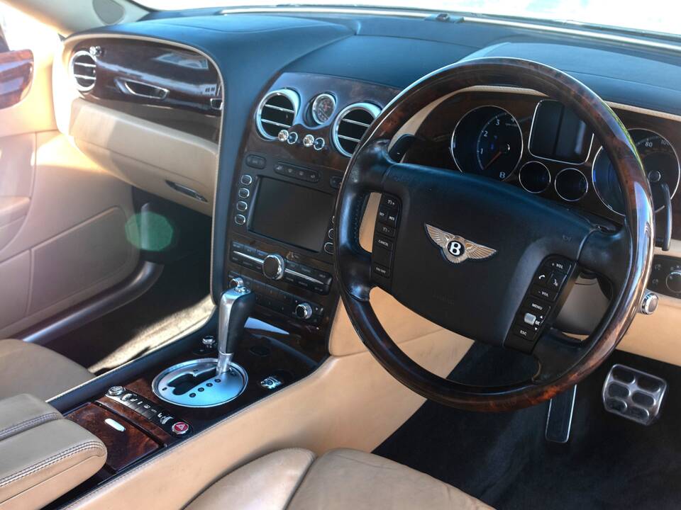 Image 4/50 of Bentley Continental Flying Spur (2007)