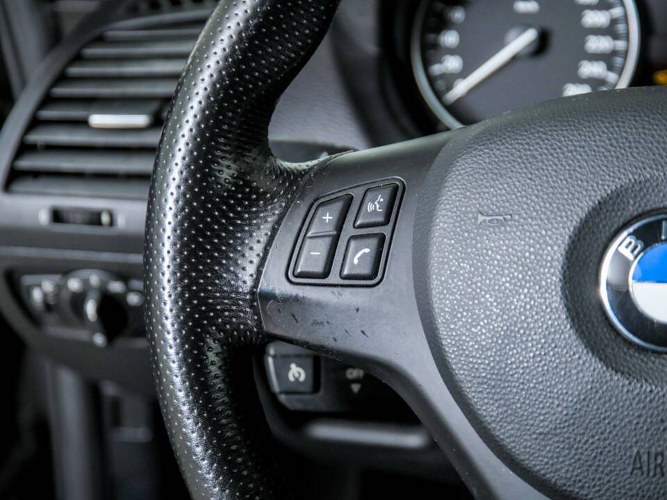 Image 15/50 of BMW 125i (2008)