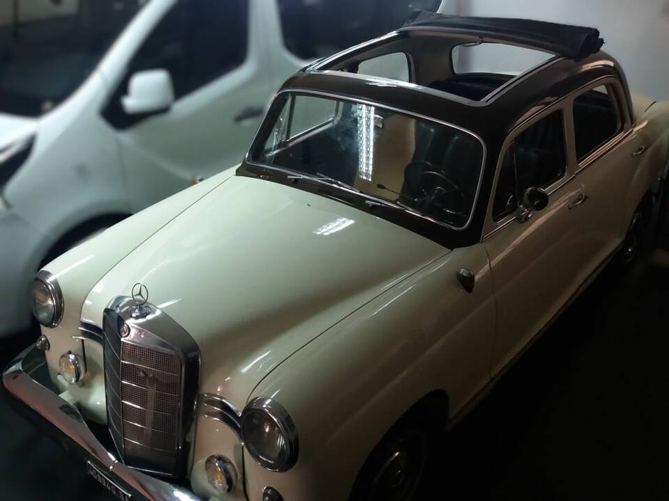 Image 5/8 of Mercedes-Benz 190 D (1959)