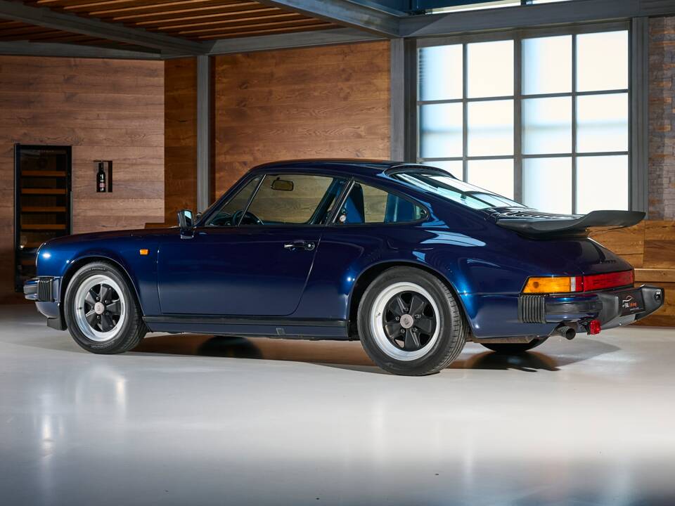 Bild 5/34 von Porsche 911 Carrera 3.2 (1985)