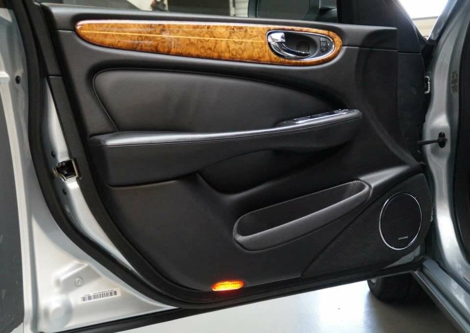 Image 6/50 of Jaguar XJ 8 4.2 (2007)