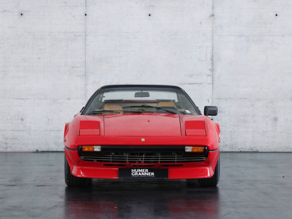 Image 8/50 of Ferrari 308 GTSi (1982)