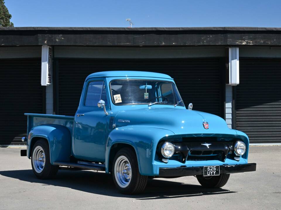 Image 16/50 de Ford F-100 (1954)